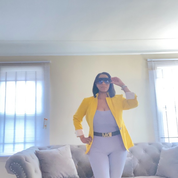 Mello Yellow Blazer - Picture 1 of 3